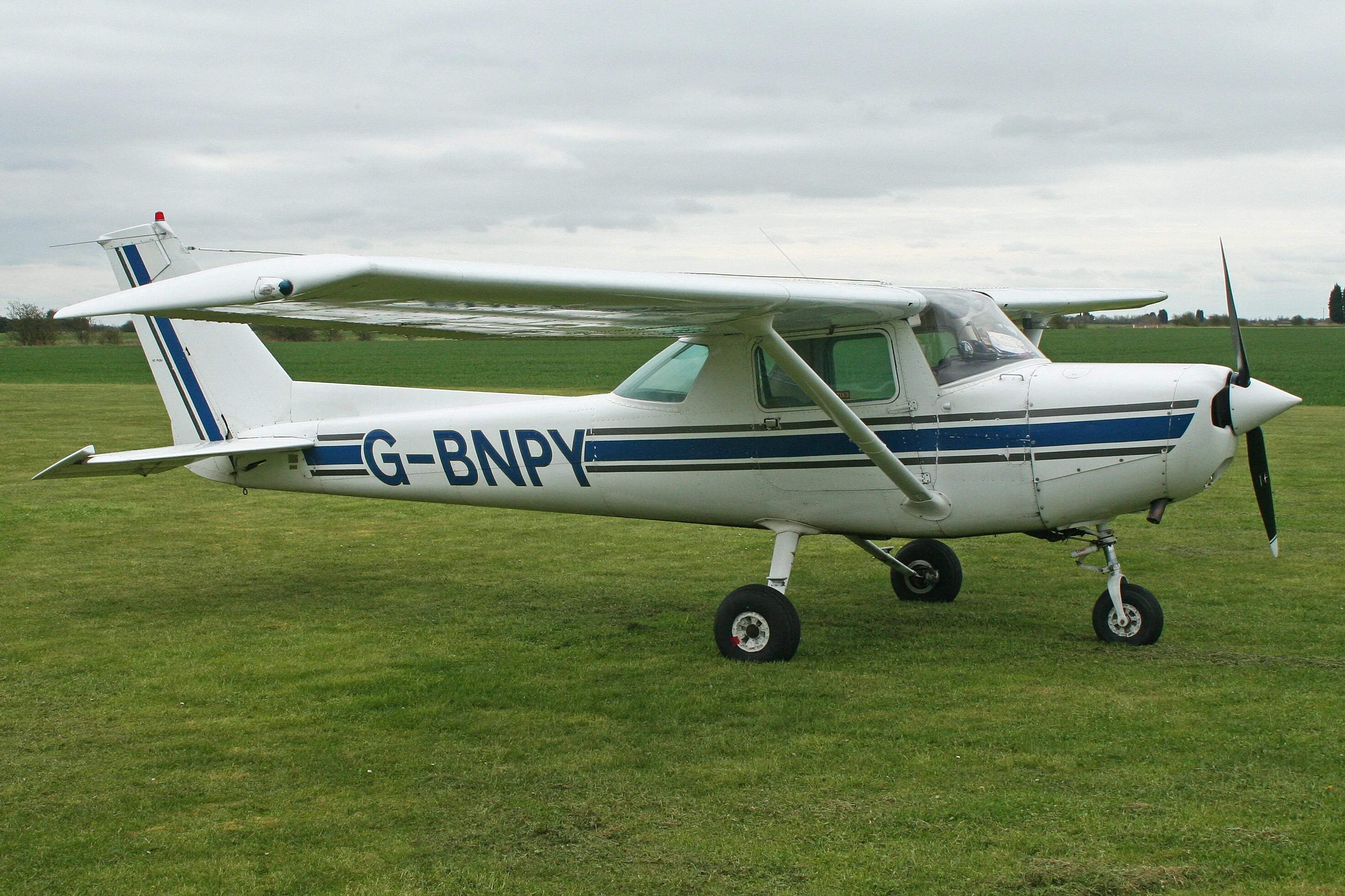 Cessna 152. Сессна 152 окраска. Самолет cessna 152. Cessna 152. Цессна 152 фото.