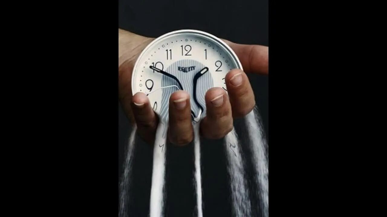 Видео на тему время. Потеря времени картинки. Время утекает. Ценность времени. Фото на тему время.