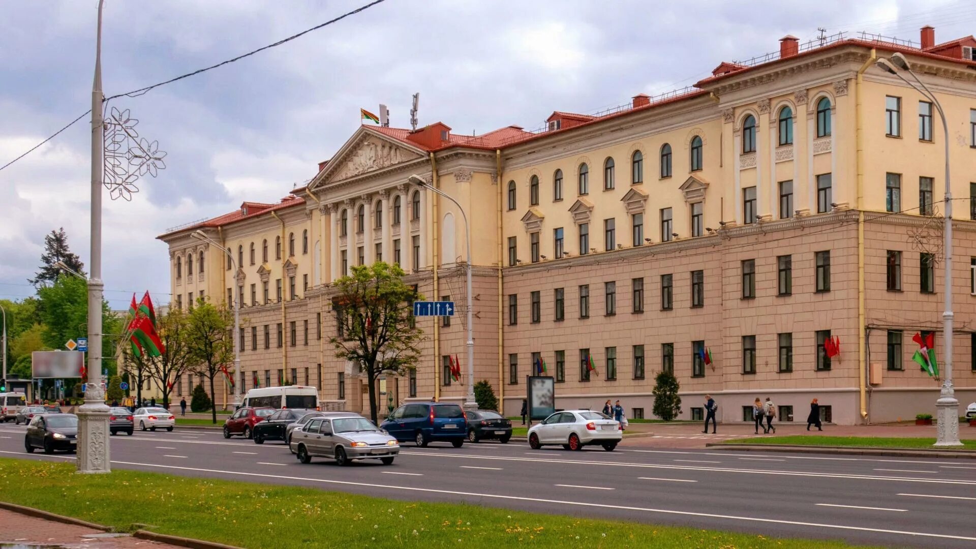 Минский филиал университета. Минский радиотехнический колледж. Минский радиотехнический колледж филиал БГУИР. Колледж в Минске проспект независимости. МРК Минск.