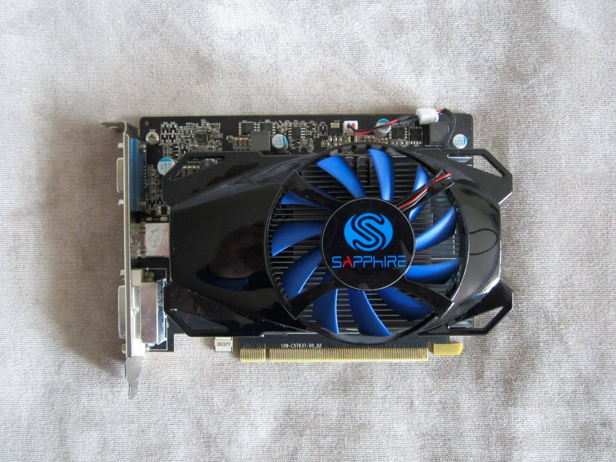 Sapphire radeon r7. Видеокарта AMD r7 250 Sapphire. R7 250 2gb Sapphire. Sapphire r7 250 1gb gddr5. Видеокарта – AMD r7 250 2g.