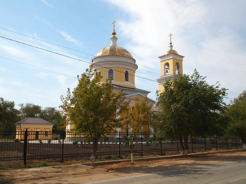 Новоузенск сайт. Г Новоузенск Саратовской области. Новоузенск города Саратовской. Храм Екатерины Новоузенск. Новоузенск храм.