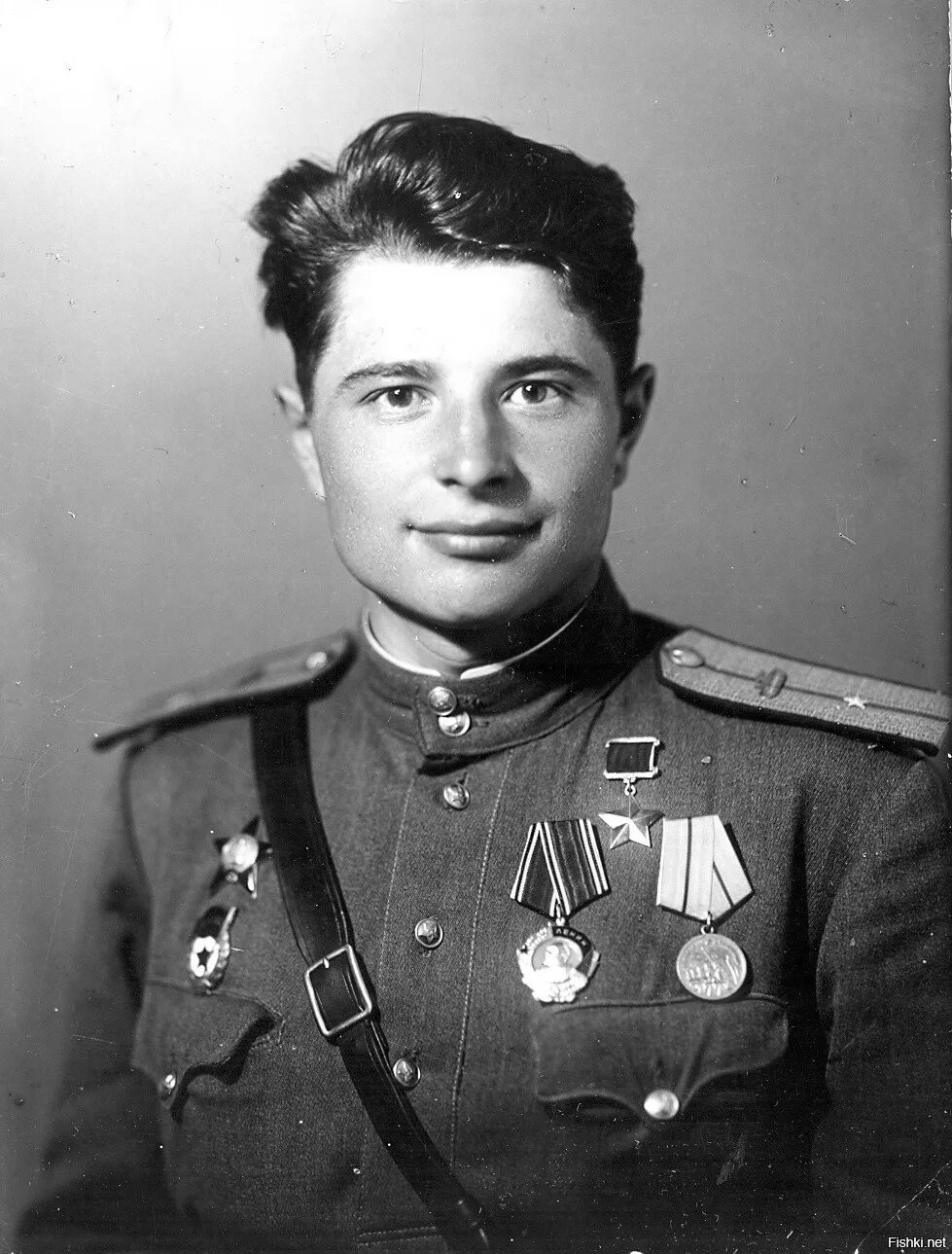 Фото героев. Каневский Александр Денисович. Каневский Александр Денисович герой советского Союза. Мл.лейтенант ВОВ. Герой советского Союза Виктор Чалдаев.