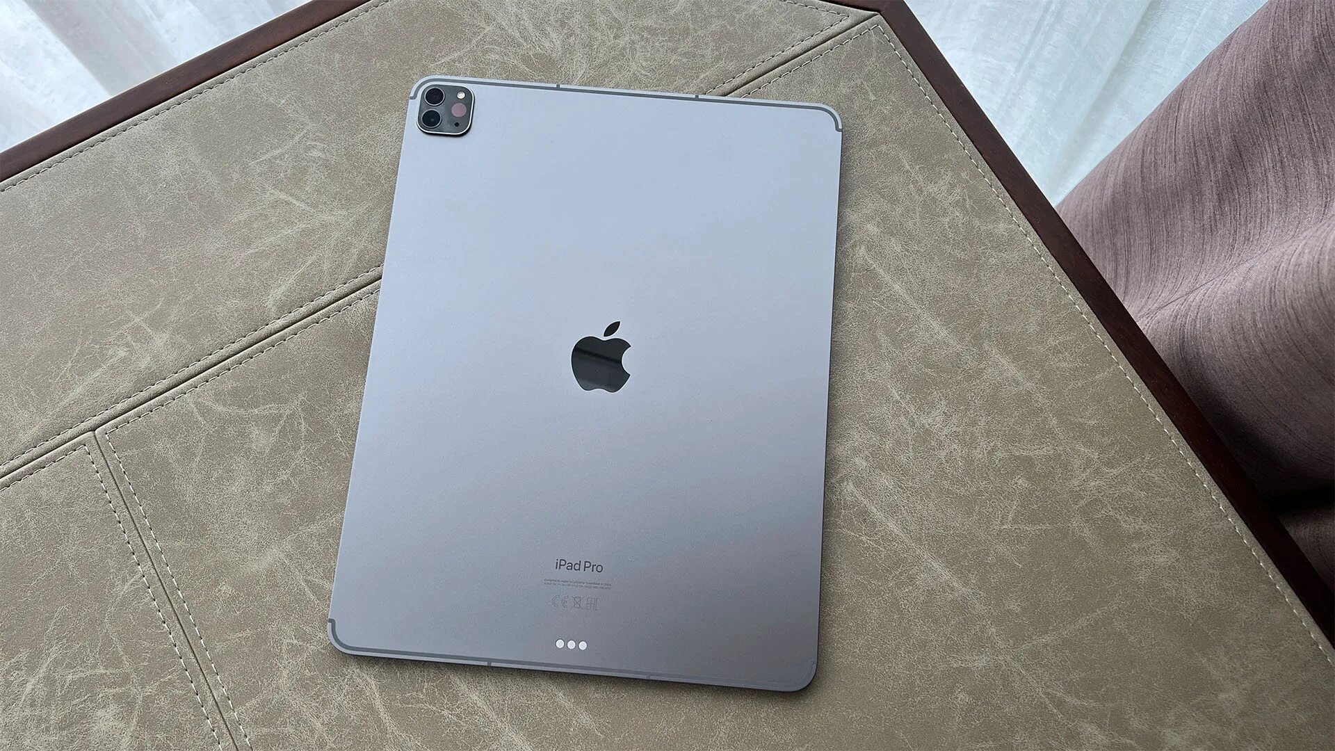 Выход ipad pro 2024. IPAD Pro m2 Review. IPAD Pro 12.9 6 поколения Silver. IPAD Pro 12.9 2021. IPAD Pro 12.9 Space Grey.