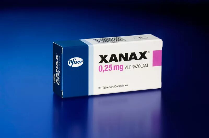 Xanax что это. Ксанакс 1 мг. Пфайзер ксанакс ксанакс. Ксанакс 2 мг. Xanax упаковка.