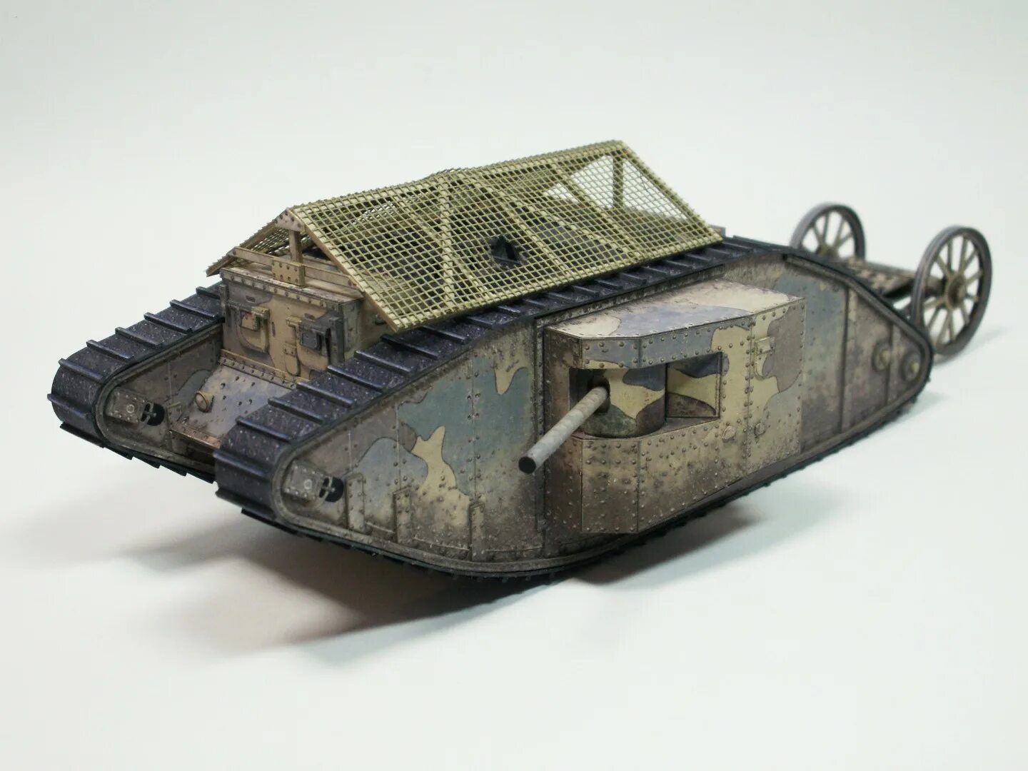 Iron man mk1. Mark 1 танк. Hot toys iron man mms80. Really mark. Really mark.