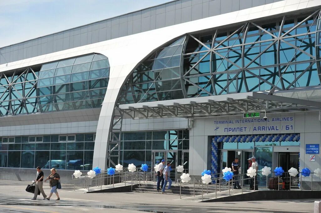 Аэропорт новосибирска имени. Аэропорт Толмачево Новосибирск. Толмачева аэропорт Новосибирск. Аэропорт Толмачево Новосибирск Международный терминал. Новый терминал Толмачево Новосибирск.