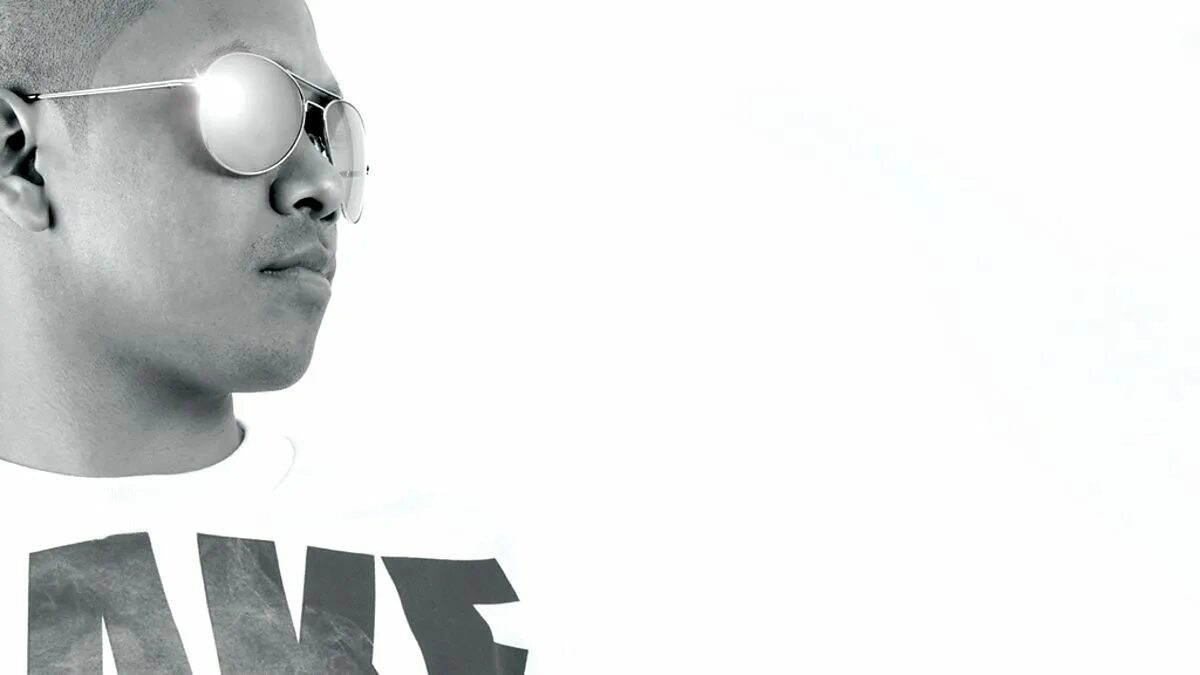 Can t hear me. Chuckie & Gregor Salto - what happens in Vegas. Basto - Stormchaser (Radio Edit). Chuckie and Dave Moreaux - Quadrophonia (New Skool Remix).