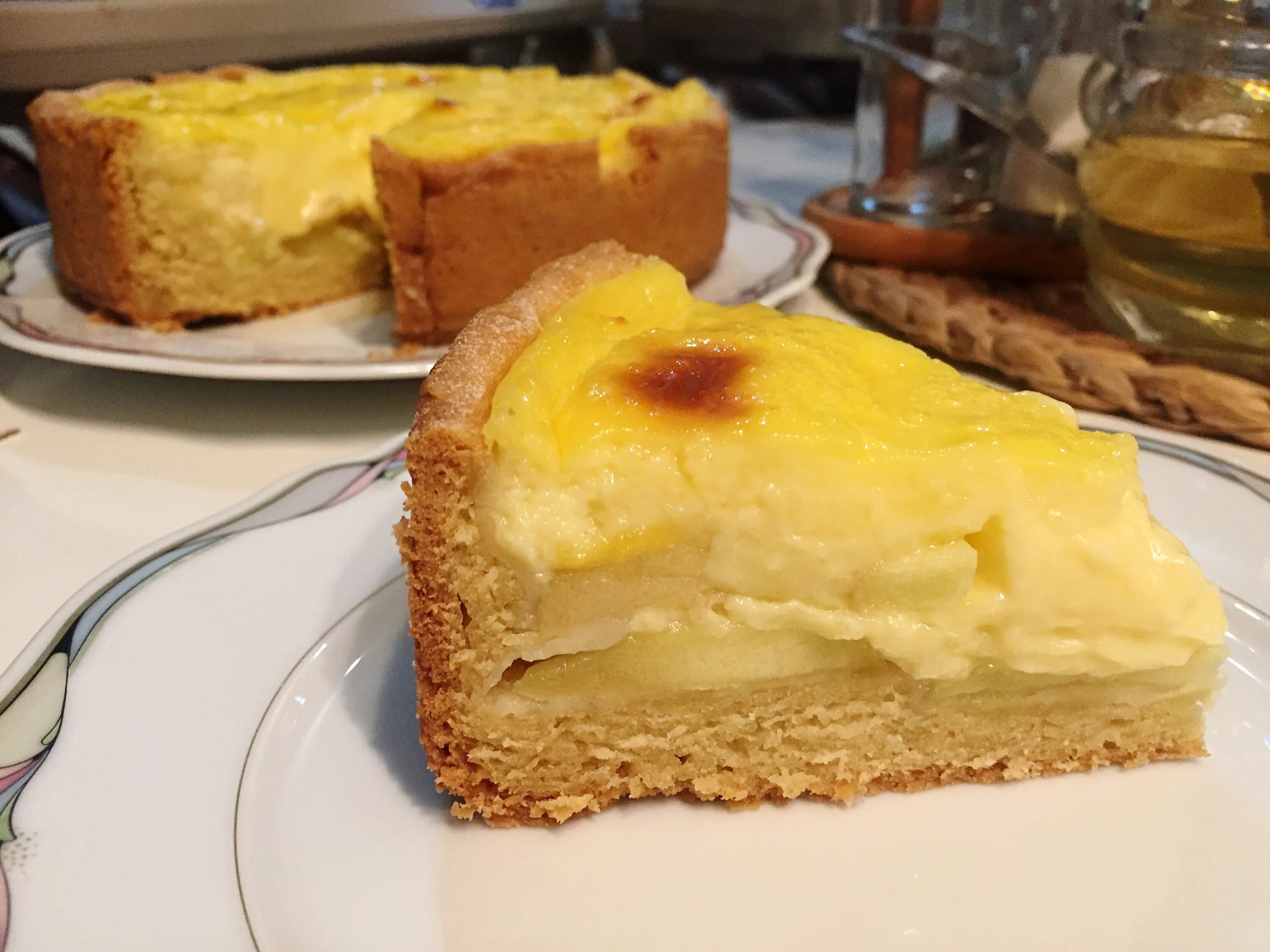 Польская шарлотка с заварным кремом - кулинарный рецепт