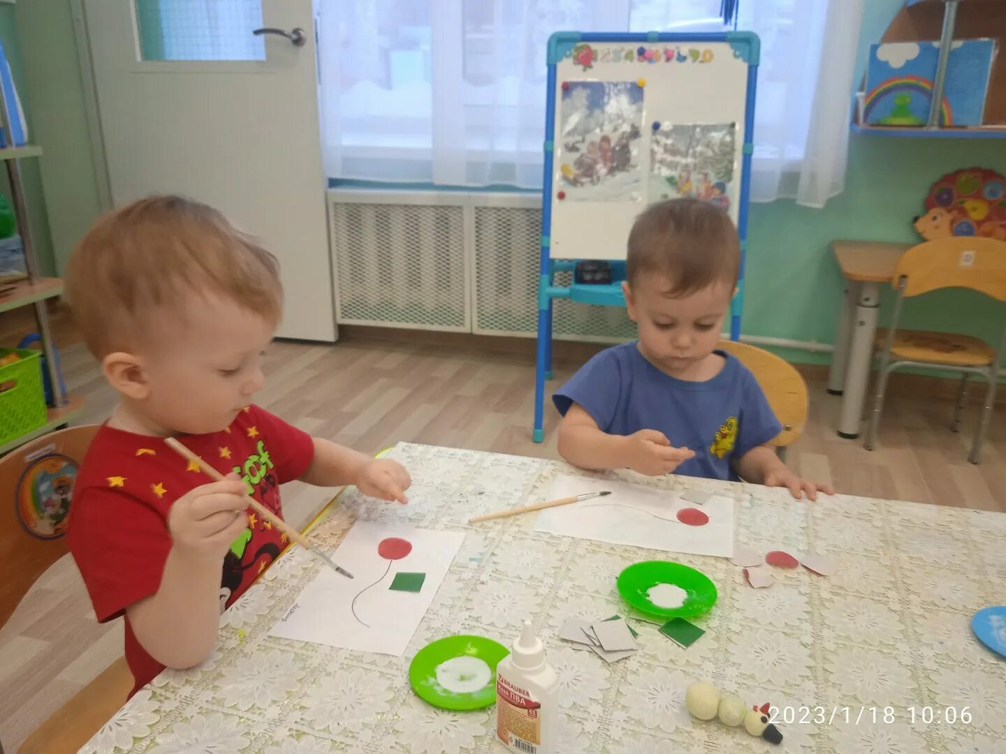 зимние забавы для дошкольников в снежки. зимнее развлечение в раннем возрасте. зимние игры для детей. зимние забавы для малышей в детском саду на улице. зимние развлечение в доу.