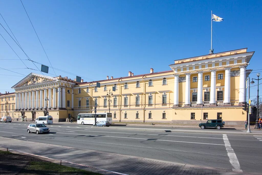 Рф г спб. Главный штаб ВМФ Адмиралтейство. Храм Адмиралтейства Санкт-Петербург. Главный штаб ВМФ РФ Санкт-Петербург. Главный штаб ВМФ В Санкт-Петербурге здание.