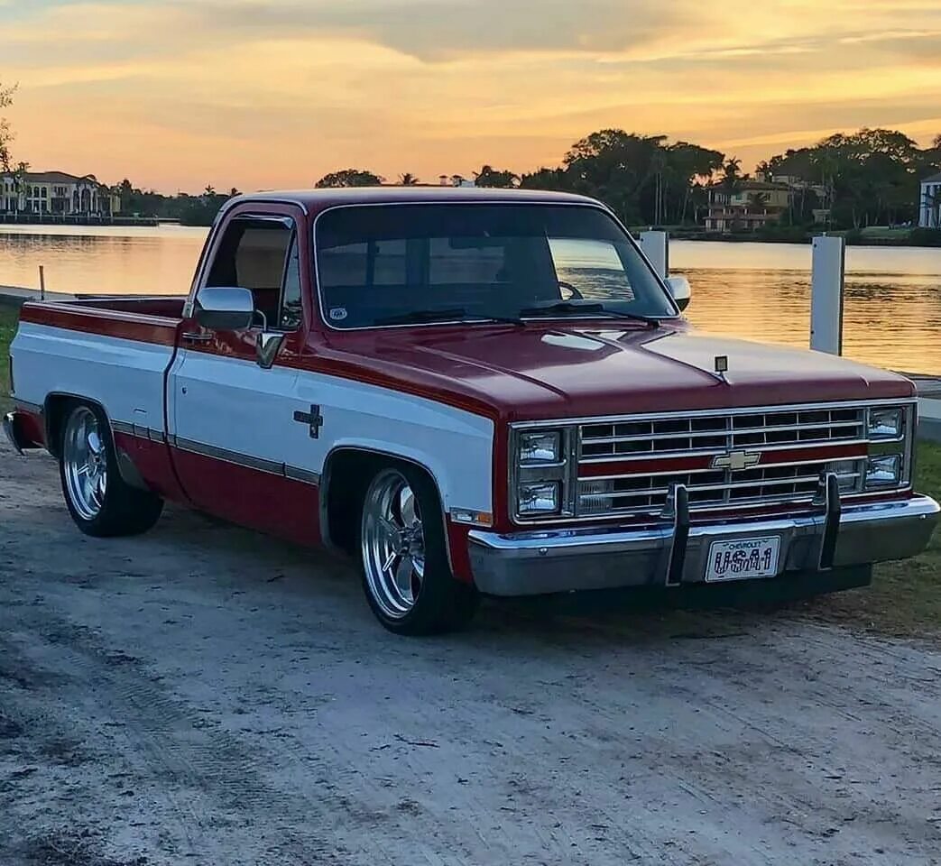 Chevrolet Pickup. Chevrolet Silverado старый. Шевроле Чеви пикап. Пикап Шевроле Сильверадо старый. Купить пикап шевроле