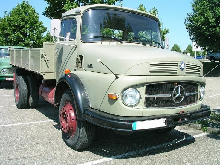 Грузовик мерседес 1950. Mercedes-benz l310d. Старый грузовик мерседес. Mercedes-benz l1620. Старый грузовик мерседес.