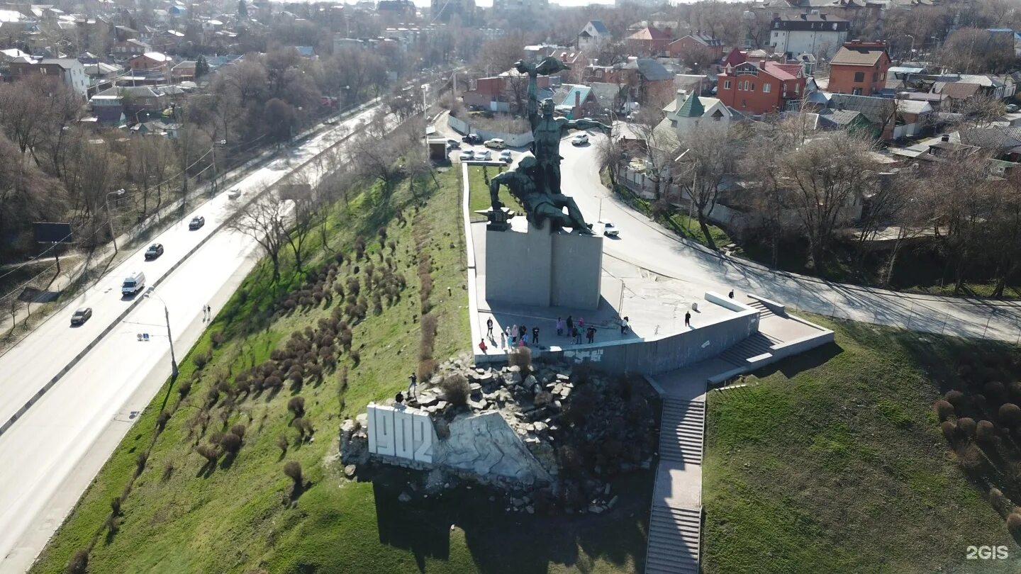 Поколение ростов на дону. Памятник Стачки Ростов. Памятник стачке 1902 года Ростов-на-Дону. Памятник стачке 1902 Ростов. Площадь Стачки 1902 Ростов-на-Дону.