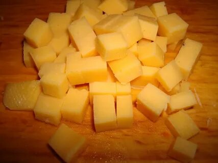 Сыр кубиками