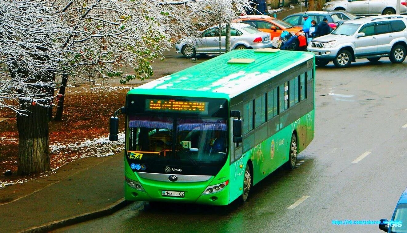 Автобус алма атинская каширская. Автобус 054. автобус 48. алматинский автобус. маршрутка 54.