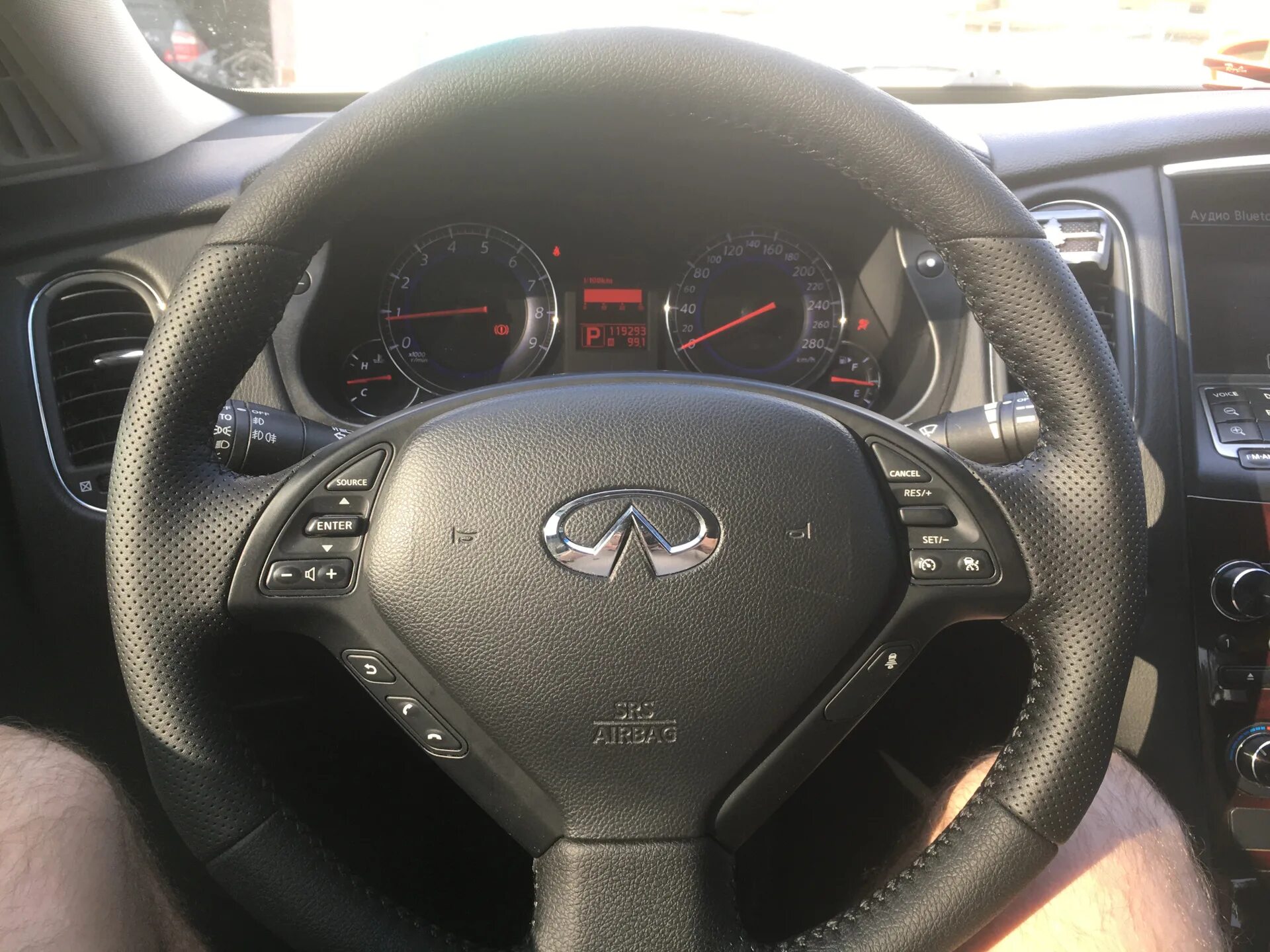 Снятие руля и замена подрулевого шлейфа - Infiniti FX (2G), 3,5 л, 2009 года сво