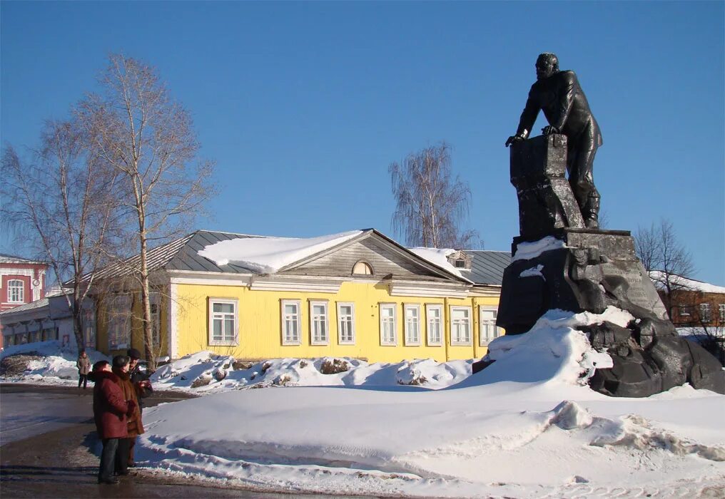 Музей каски Лысьва Пермский край. Музей дом графа Шувалова Лысьва. Музей города Лысьва. Лысьвенский музей Лысьва.