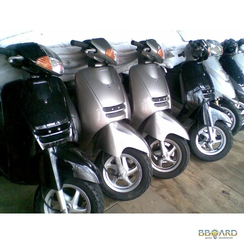 Скутера японские авито. Скутера японские авито. Скутера японские авито. Honda dio с контейнера. Марки японских скутеров.