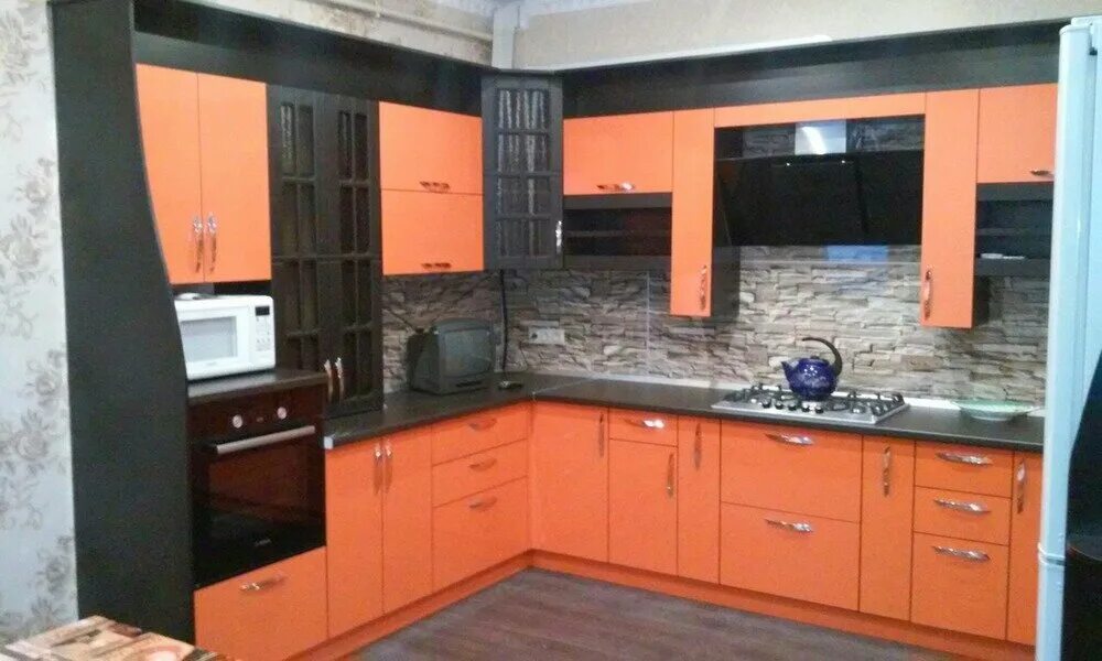 оазис для кухонного гарнитура. кухня с оазисом. оазис для кухонного гарнитура. кухонный гарнитур марсело лайм. оазис кухонный гарнитур.