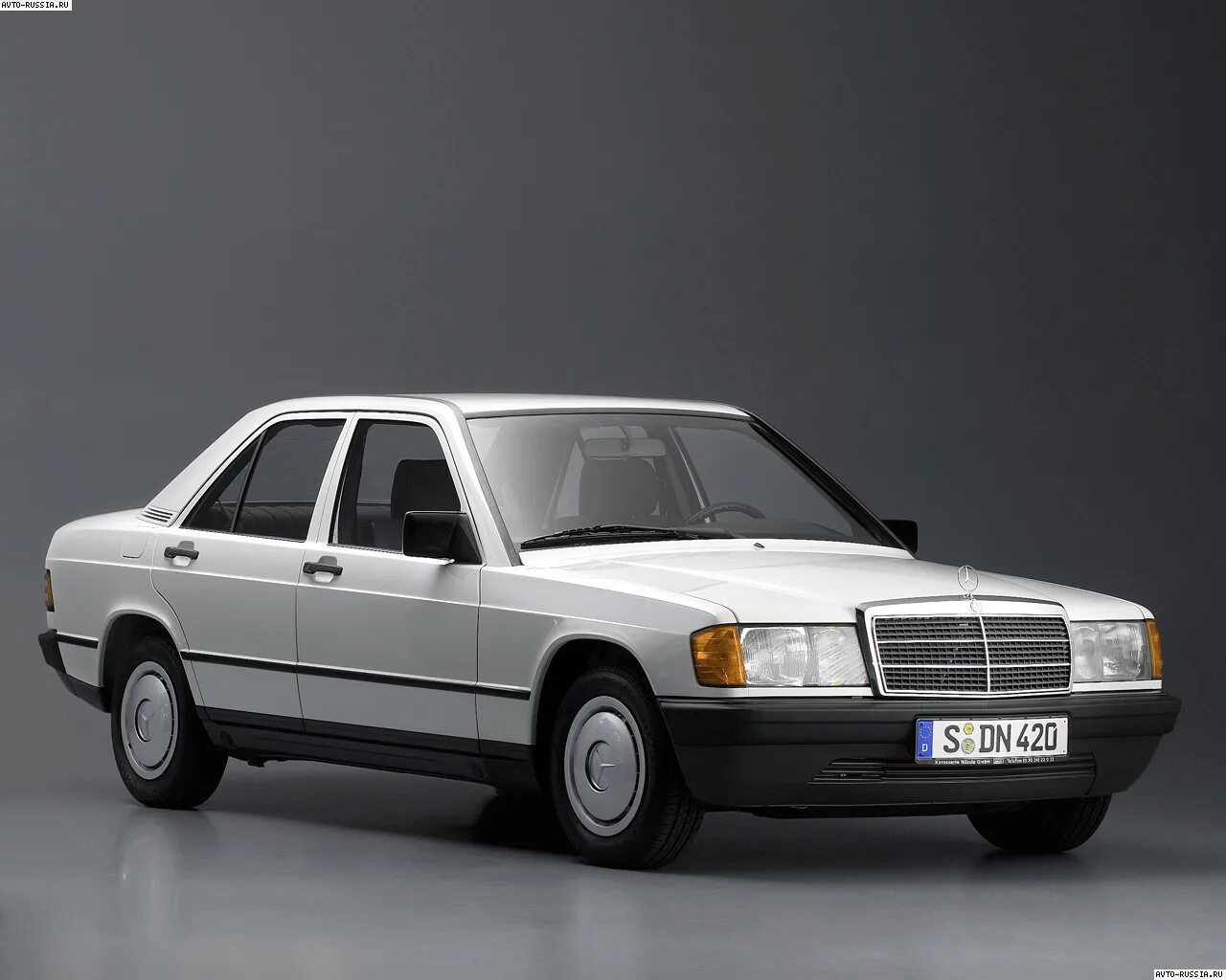 Мерседес w201 купить. Mercedes-Benz 190 (w201). Mercedes Benz w190. Mercedes 190e w201. Мерседес Бенц 190е.