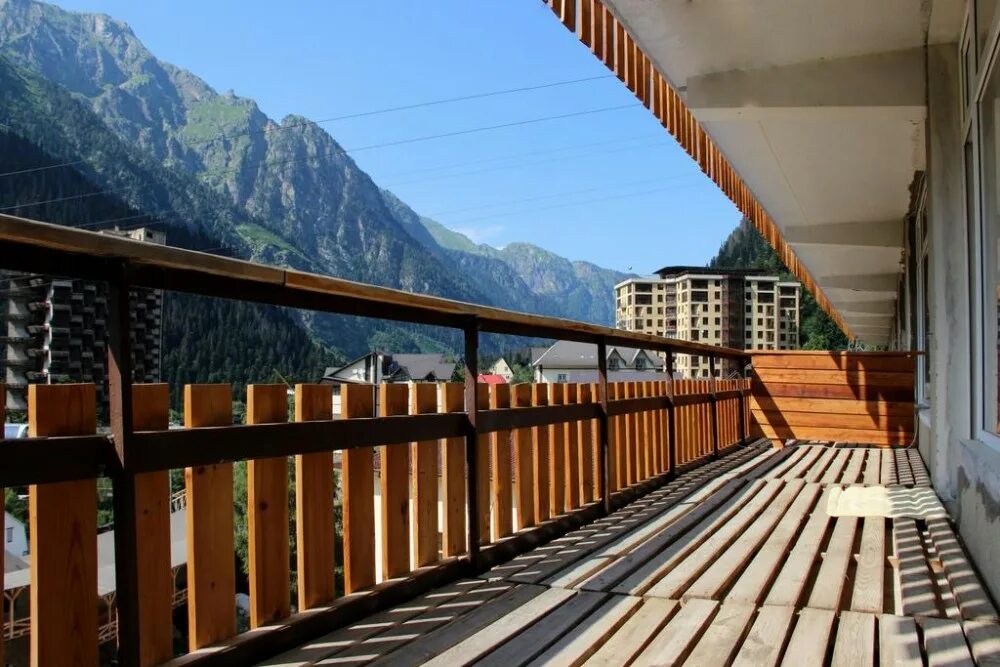 Соб домбай гостиница. Спортивно оздоровительный комплекс домбай. Комплекс домбай. Соб домбай гостиница. Гостиница домбай карачаевская 72.