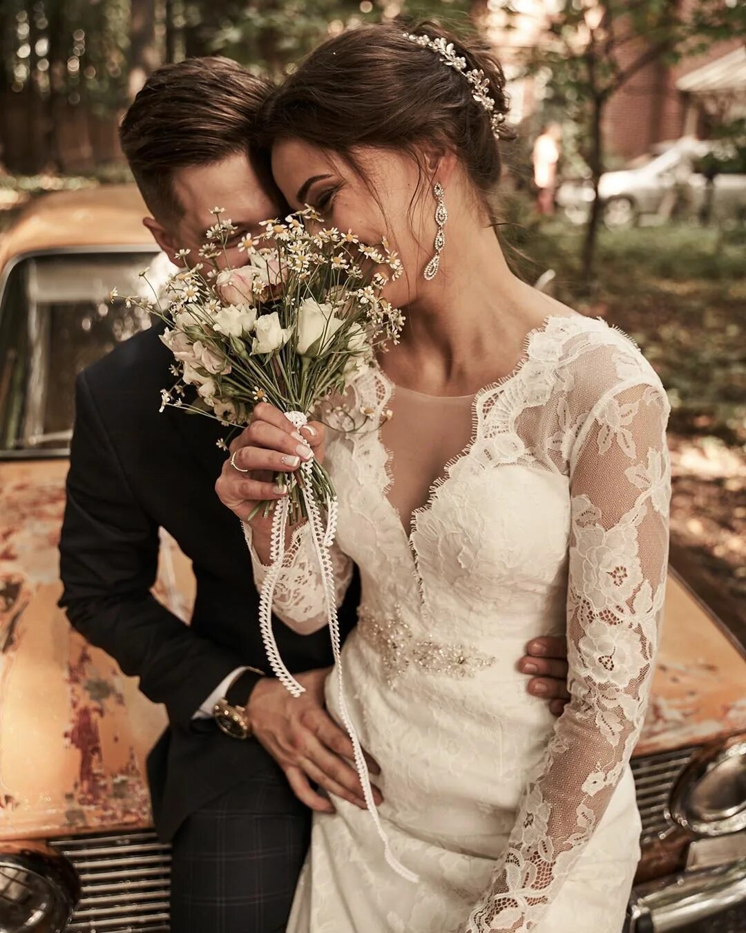 Свадьба 2022 2023. Стили свадеб 2022. Модные свадебные платья. Свадебные платья. Elie saab платья свадебные 2023.