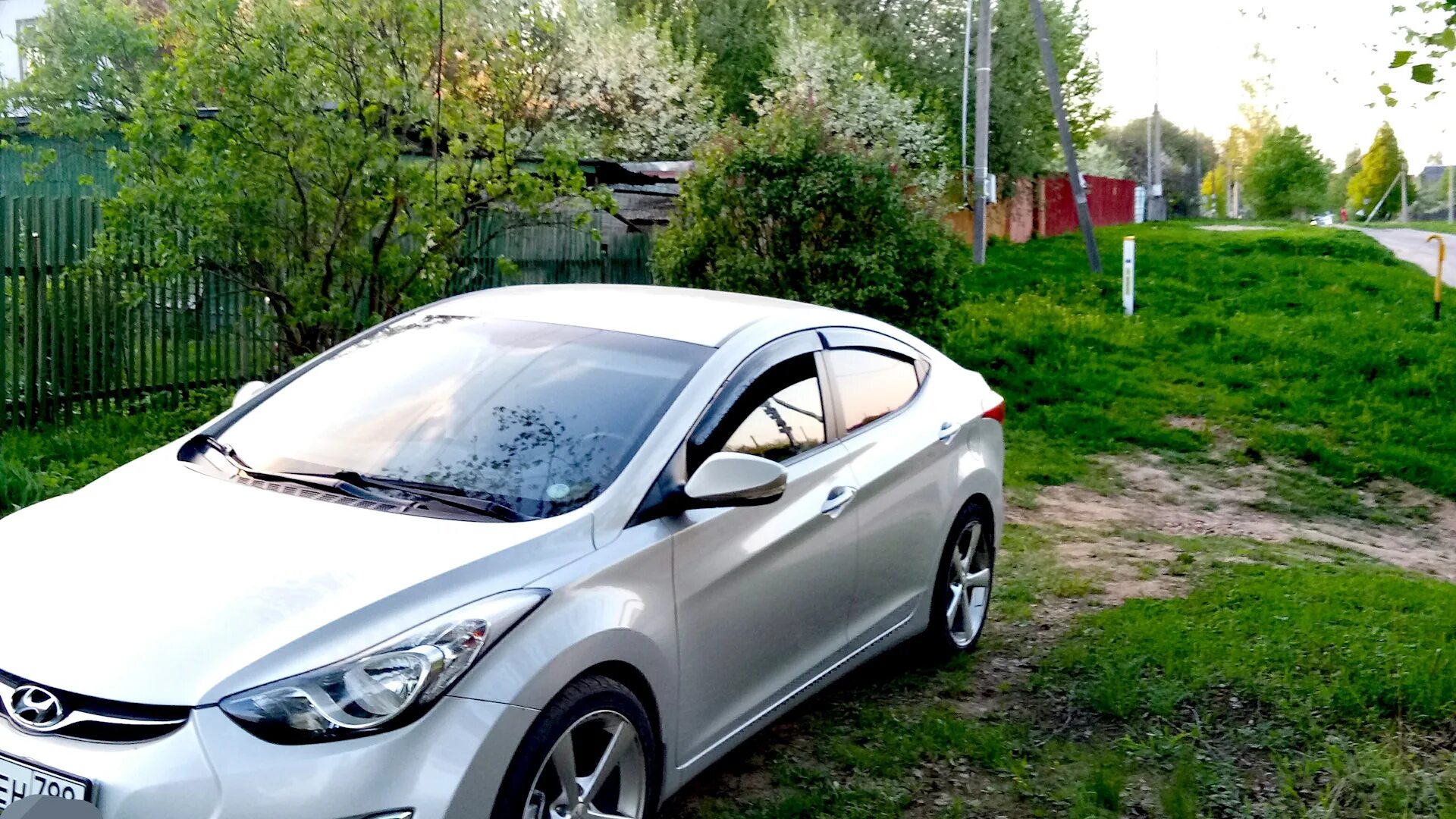 Hyundai elantra 2013. Хендай элантра 2013 года. Hyundai elantra 4 2009. Элантра авито краснодарский. 8.