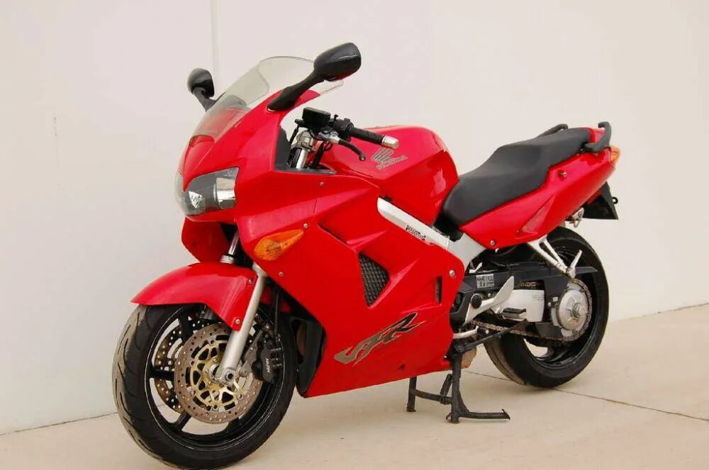 Хонда вфр 800 поколения. Honda VFR 800 Interceptor. Honda VFR 800 Fi Interceptor. Honda VFR 800 5. Honda VFR 800 Fi 1998.