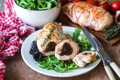Куриная грудка с черносливом
