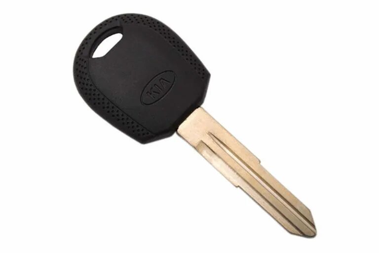Куплю ключи для автомобиля. Kia Picanto 3005 ключ зажигания. Киа спектра 2008 ключ зажигания. Киа Рио 2019 чип ключа зажигания. Чип ключа зажигания Спортаж 2.