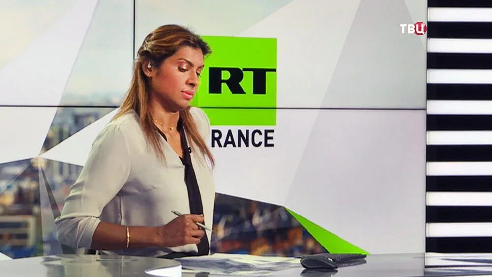 Rt show. Russia today канал. Ведущие RT. RT France ведущие. Телеканал RT ведущие.