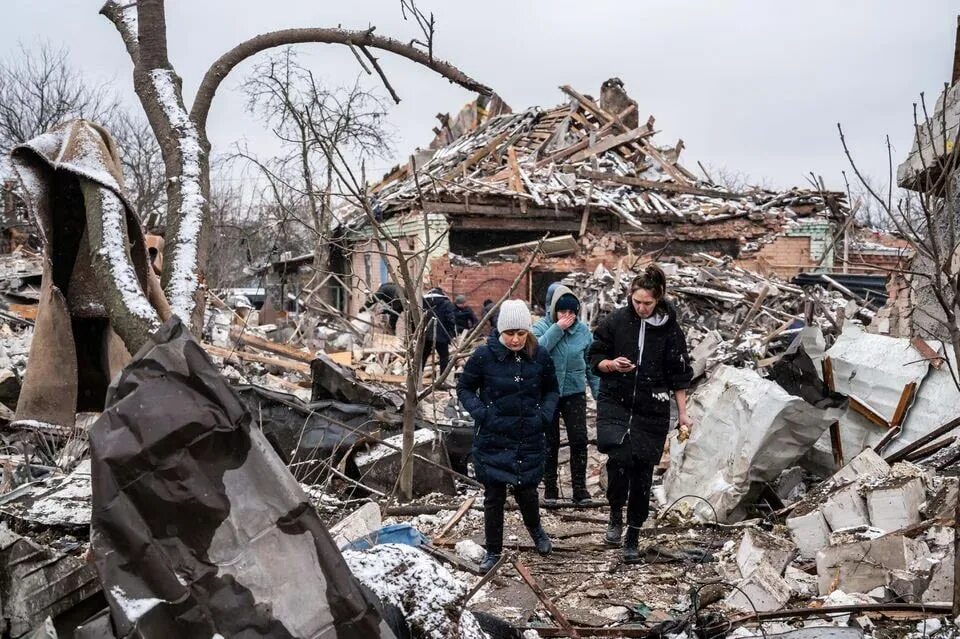 Украина страдает. Разрушения на Украине. Вооруженный конфликт на востоке Украины.