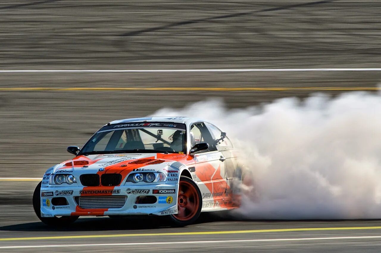 БМВ м3 дрифт. БМВ м3 в дрифте. Дрифт кар BMW m3. BMW m3 e46 Drift.