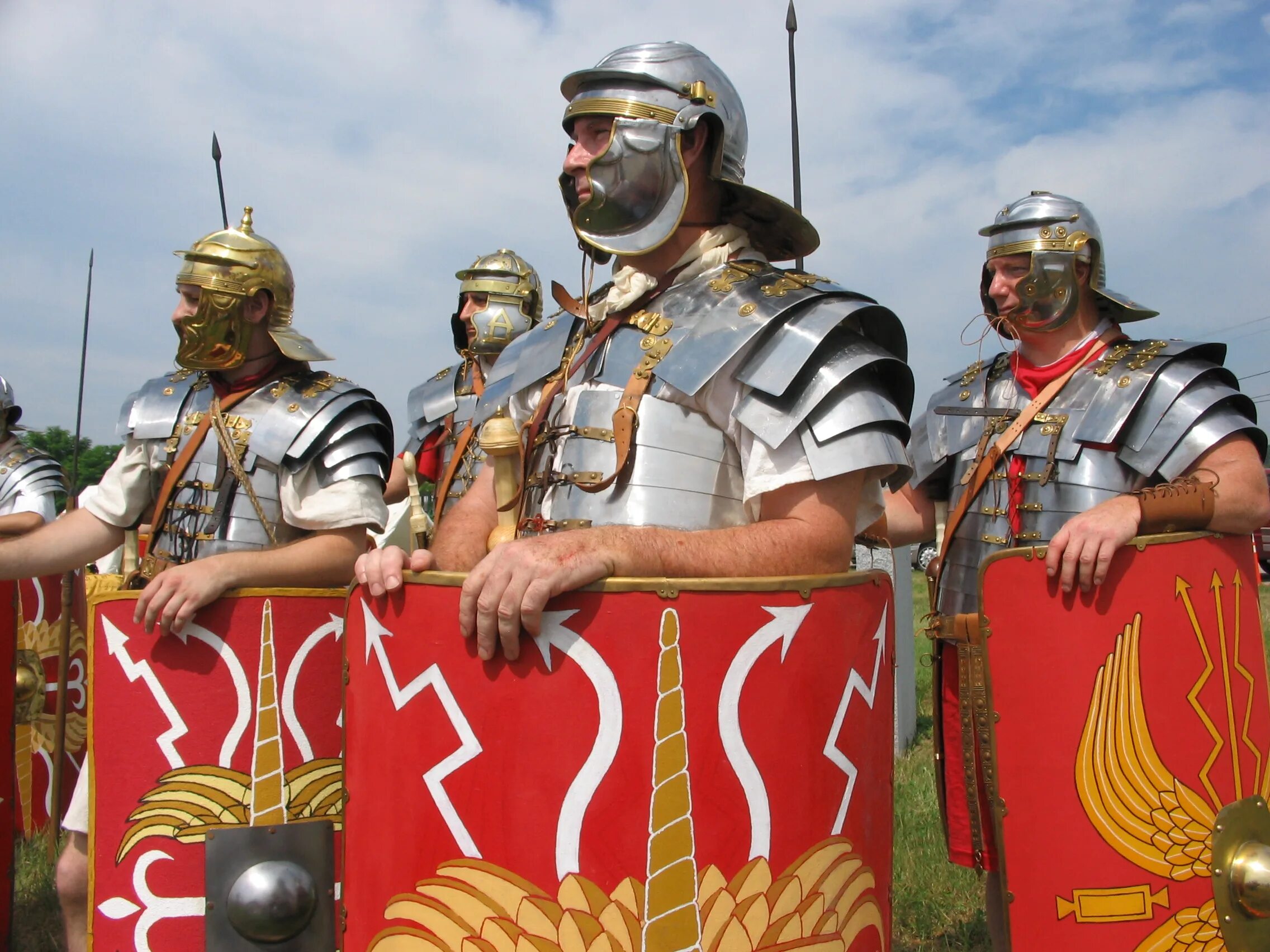 Центурия в древнем риме это. Римский легион центурия. legio iii cyrenaica. iii киренаикский легион. легионер.