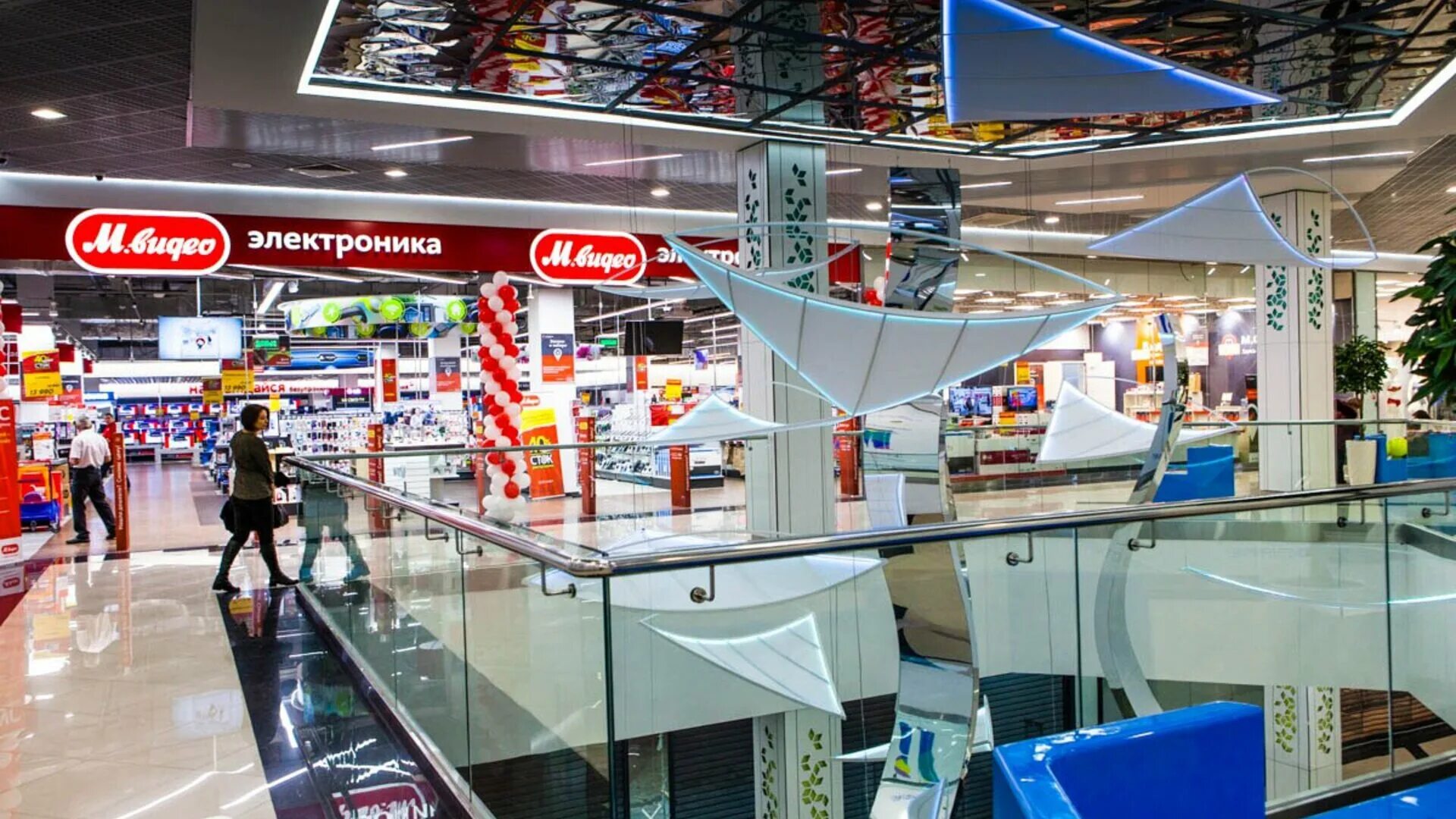 работа в тц в люберцах. гренада тц люберцы магазины. торговый центр светофор люберцы магазины. план тц выходной люберцы. ул красная 1 люберцы.