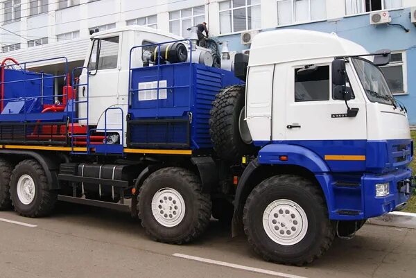 Унб2-250х50к на шасси камаз. Цементировочный агрегат камаз 63501. Двухнасосный цементировочный агрегат на базе камаз. Цементировочный агрегат унп2 320. Унп2-7-65 шквал.