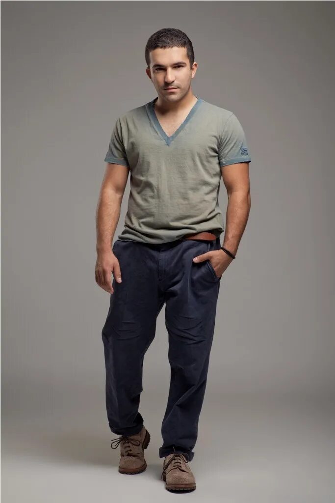 Рост знаменитых актеров. Красивые мужчины в полный рос. Ludacris торс. Человек 160 см. Человек с ростом 180.