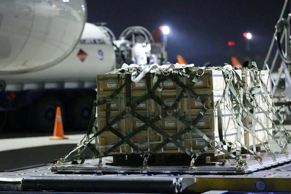 Помощь сша. Беспилотники phoenix ghost. беспилотник камикадзе. военная помощь украине от сша. украина сша военный груз.