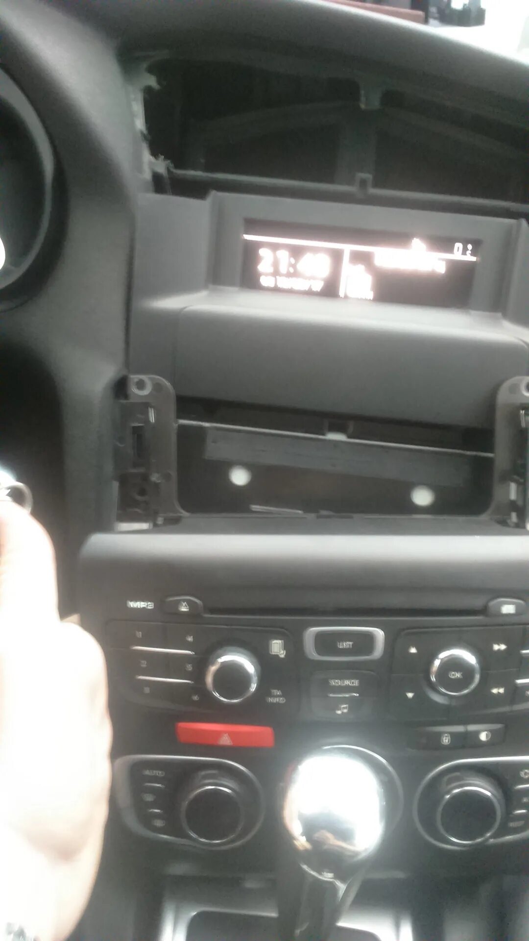 Как снять магнитолу ситроен с4 замена магнитолы Citroen C4 (2G), 1,6 л, 2013 года автозвук DRIVE2
