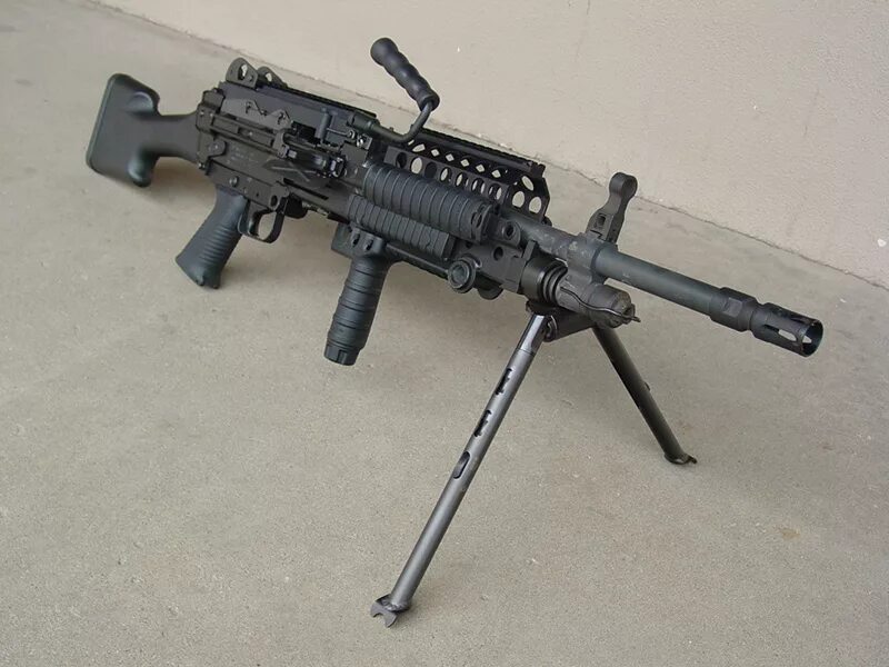Mod 0 8 8. M249 mk48. FN Minimi m249. Пулемет FN m249. Пулемет ФН МИНИМИ.