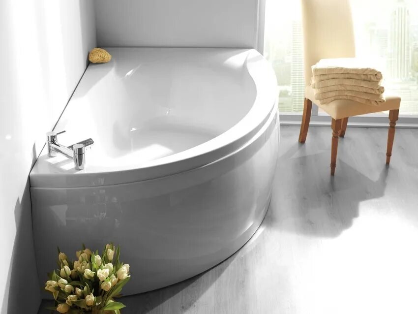 угловая ванна в интерьере. угловая ванна villeroy boch. угловая ванная glass idromassaggio. ванная комната с джакузи. угловая ванна.