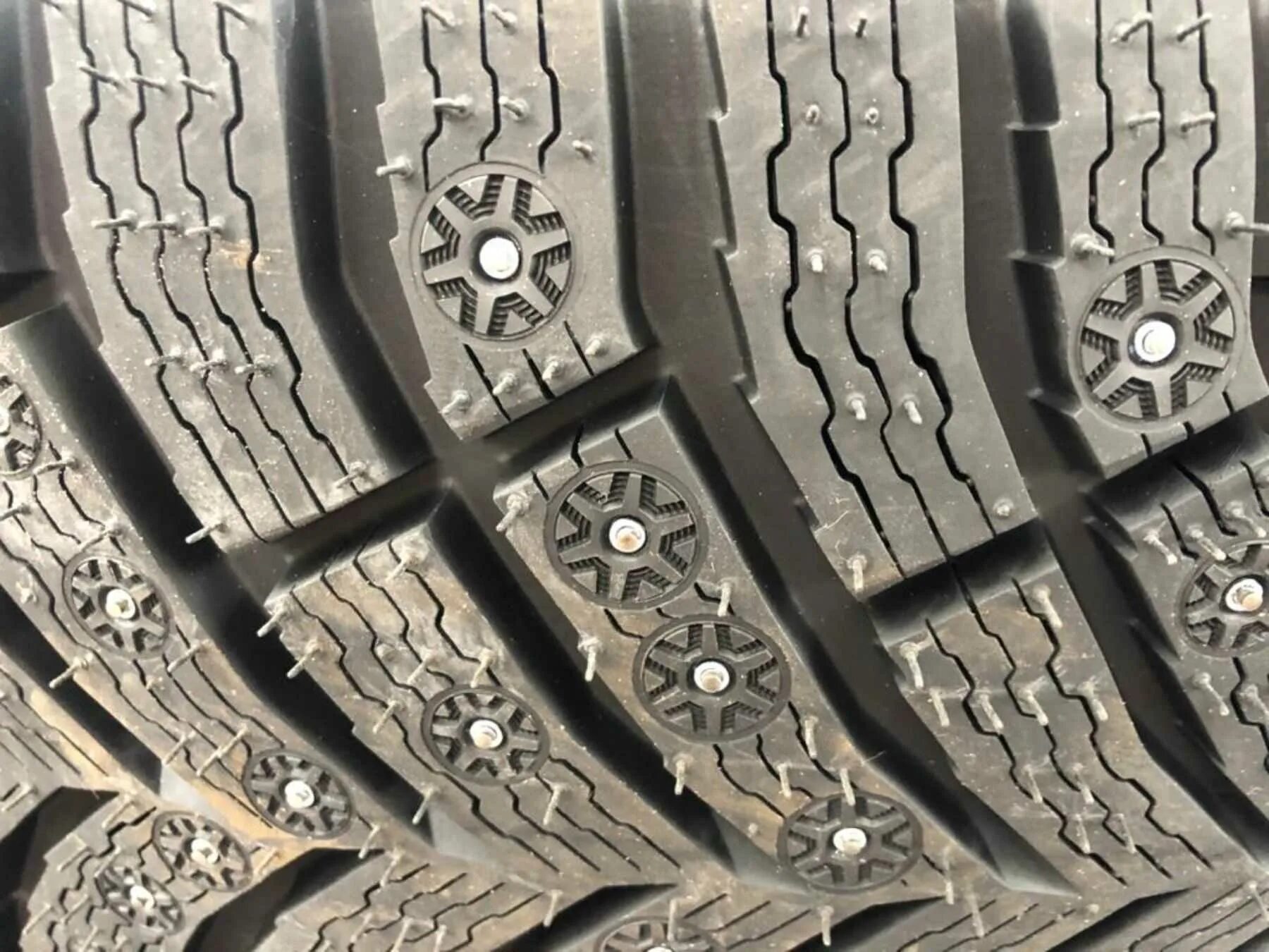 Michelin xl x-ice north 4 suv. Michelin x-ice north 4 suv зимняя шипованная. Мишлен х-ice north 4. Мишлен икс айс норд 4 265 60 18. Зимняя резина мишлен x-ice north 4.