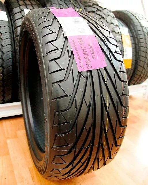 Резина triangle лето. Triangle tr968 235/45 r18. Triangle tr968 215/45 r17. Резина Триангл тр968. Триангл 968.