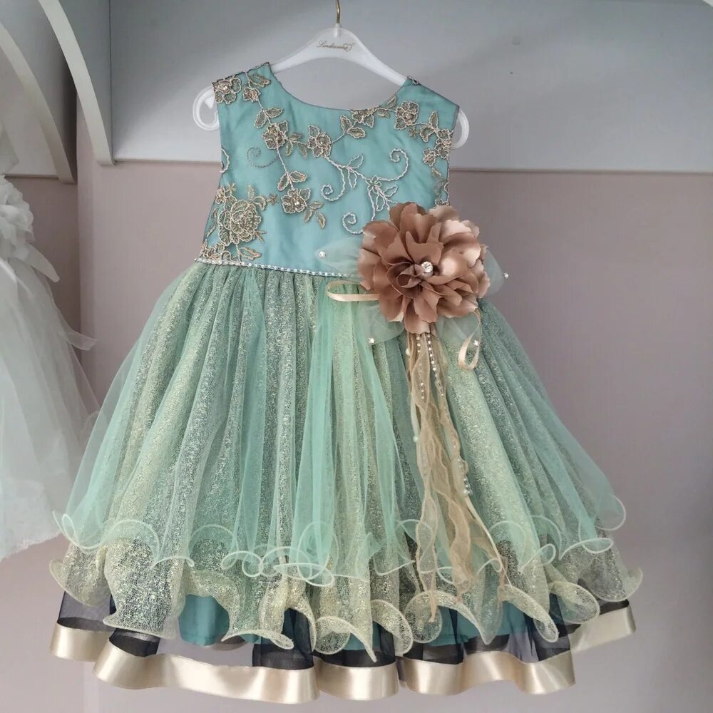 авито платье 6 лет