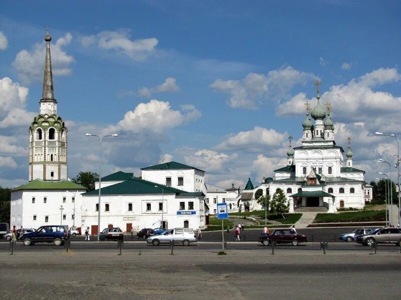 Соликамск большой город. Соборная площадь в Соликамске. Соборная площадь г.Соликамск Пермский край. Соборная колокольня Соликамск. Соборная площадь в Соликамске Пермский край.