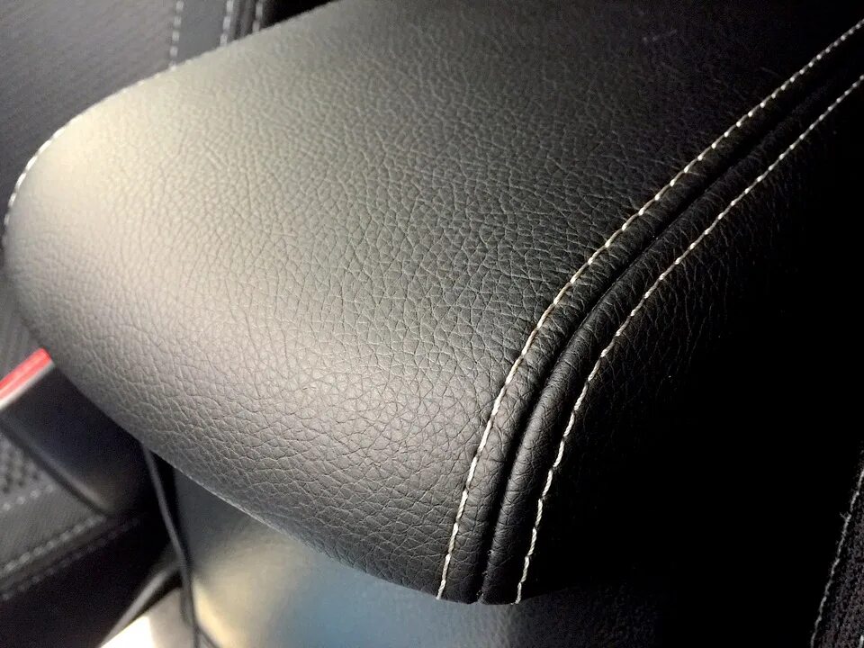 обшивка подлокотника