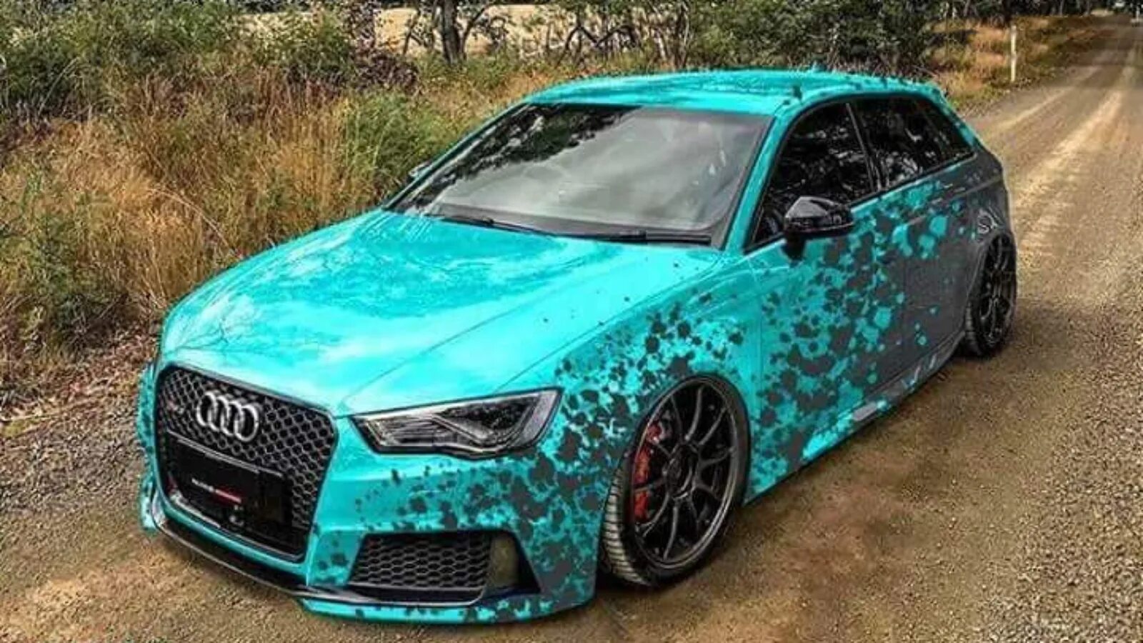 Ауди а3 в пленке. Audi rs6 винил. Ауди рс6 оклейка. Винил Audi rs6 Camouflage. Оклейка бронепленкой автомобиля by tuning