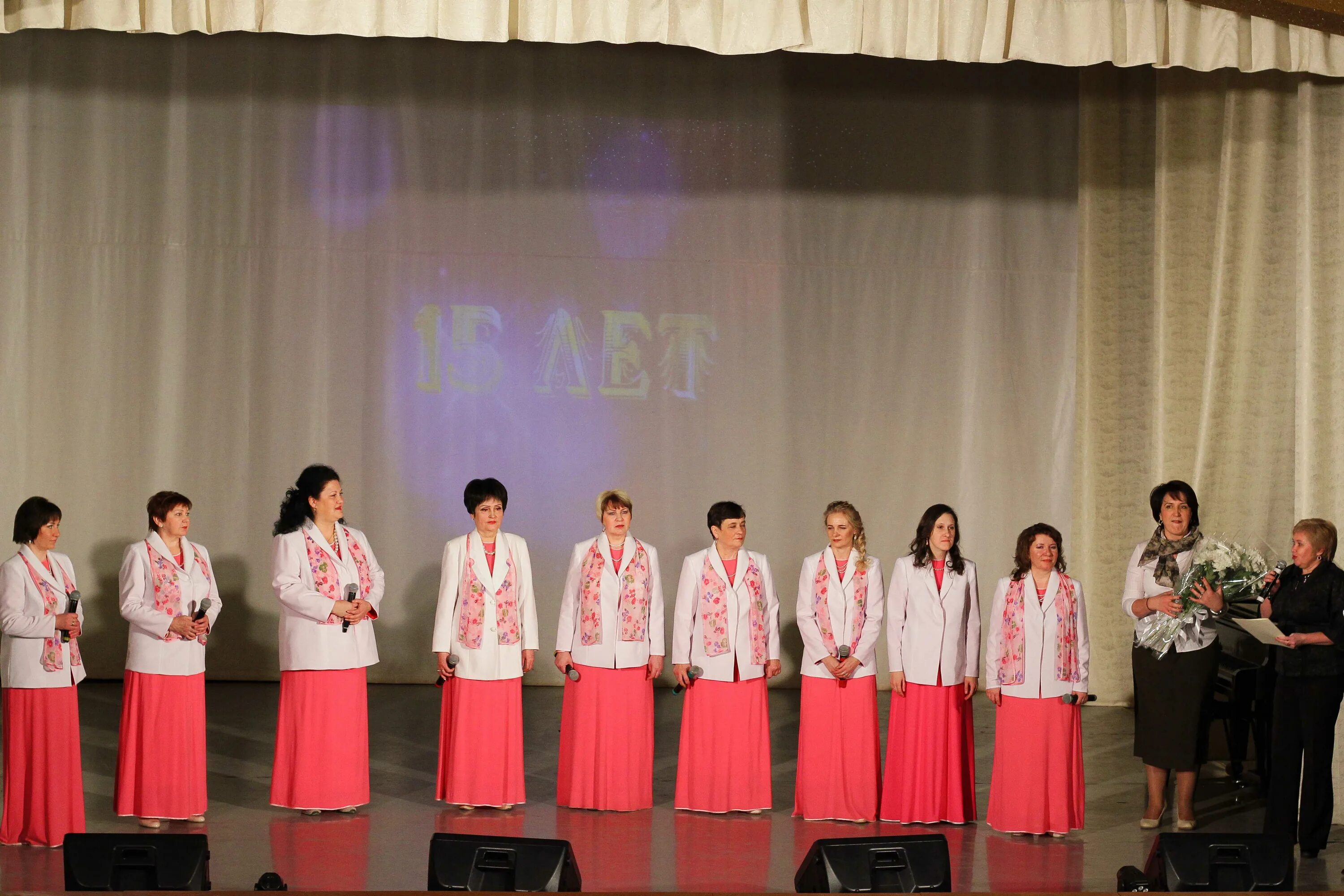 Ансамбль горница туринская слобода. Горница пугачев ансамбль. Кундюбочка комракова. Тюнгюлюнский народный хор. Горница хор.