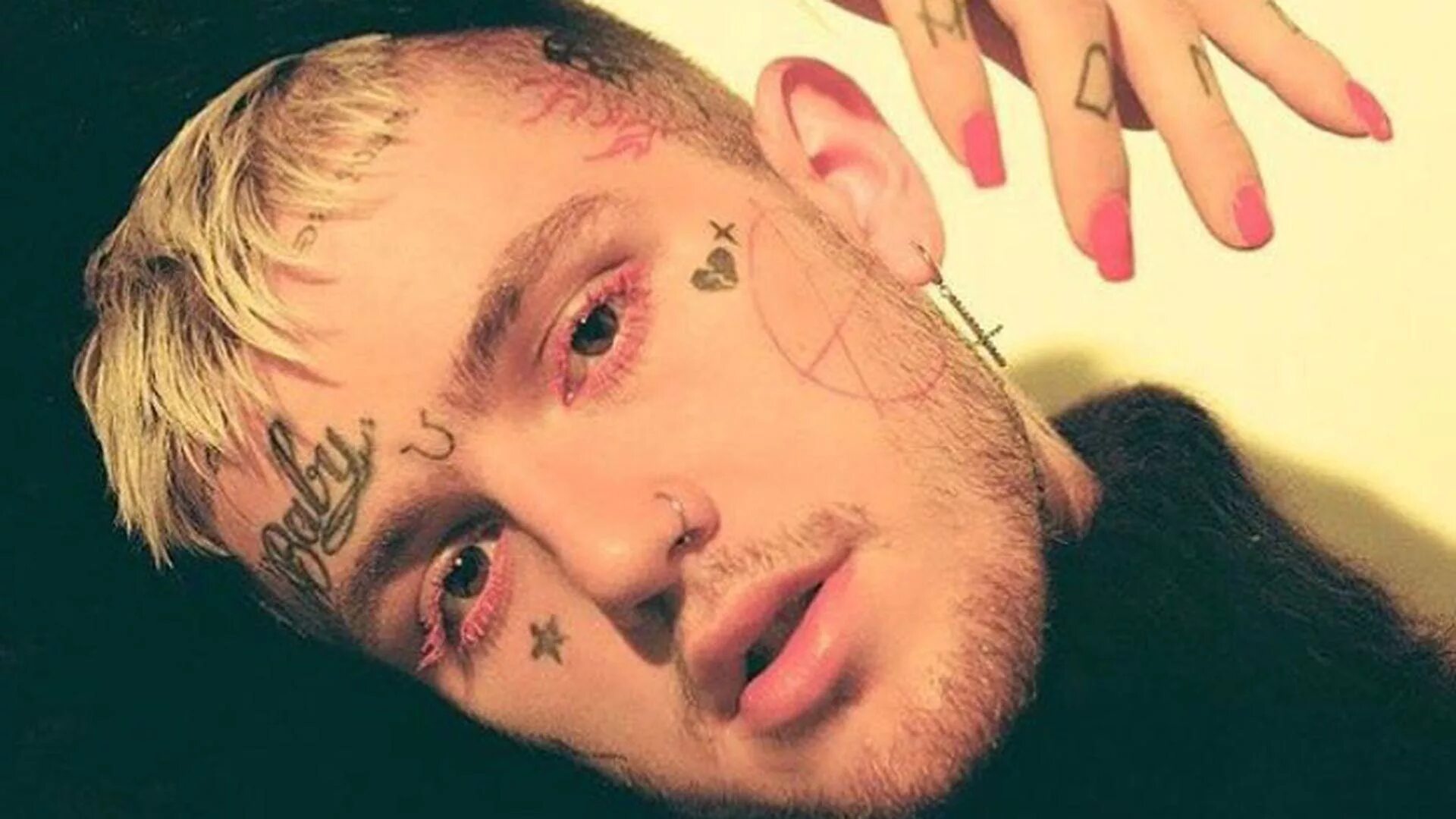 Певец который умер. Рэпер Peep. Lil Peep 2017. Lil Peep 2015. Lil Peep фото.