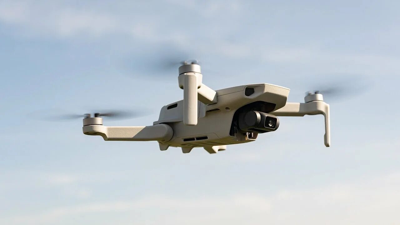 Дроны. Mavic drone. Квадрокоптер в полете. Джи мавик. Дрон v4.